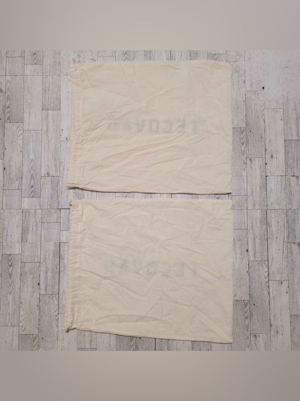 Tecovas Cream Cotton Travel Drawstring Dust Bags Set of 2 for Cowboy Boots - Picture 3 of 4
